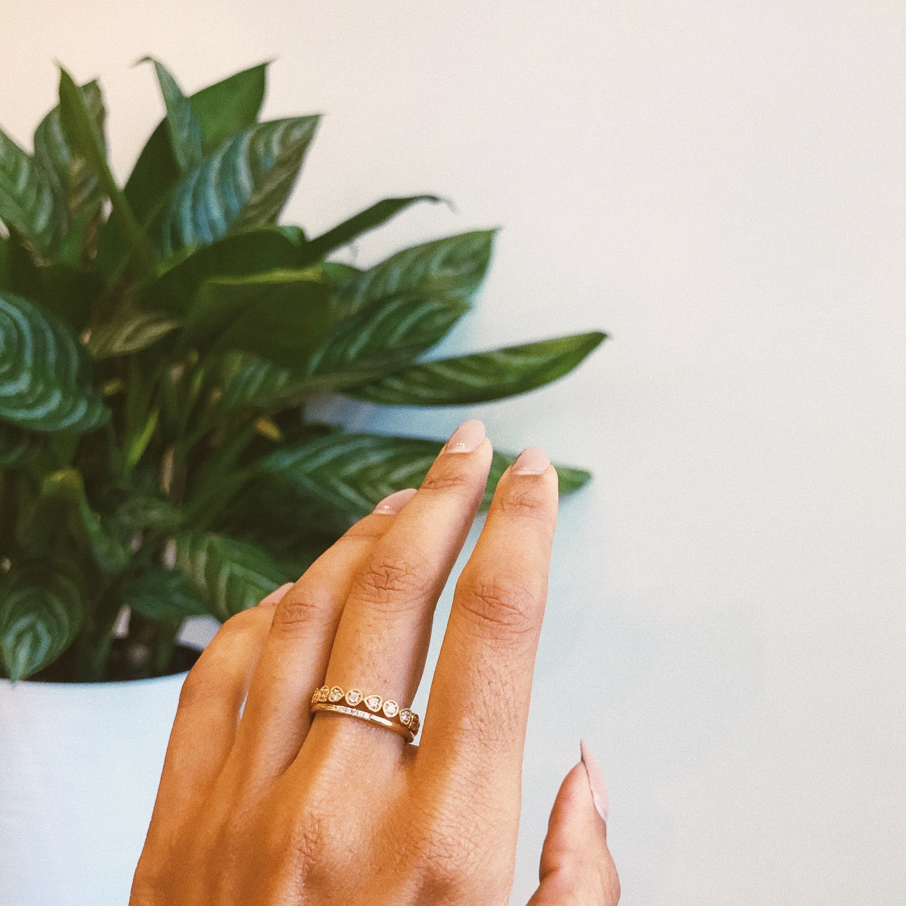 14K Alternating Shapes Eternity Ring