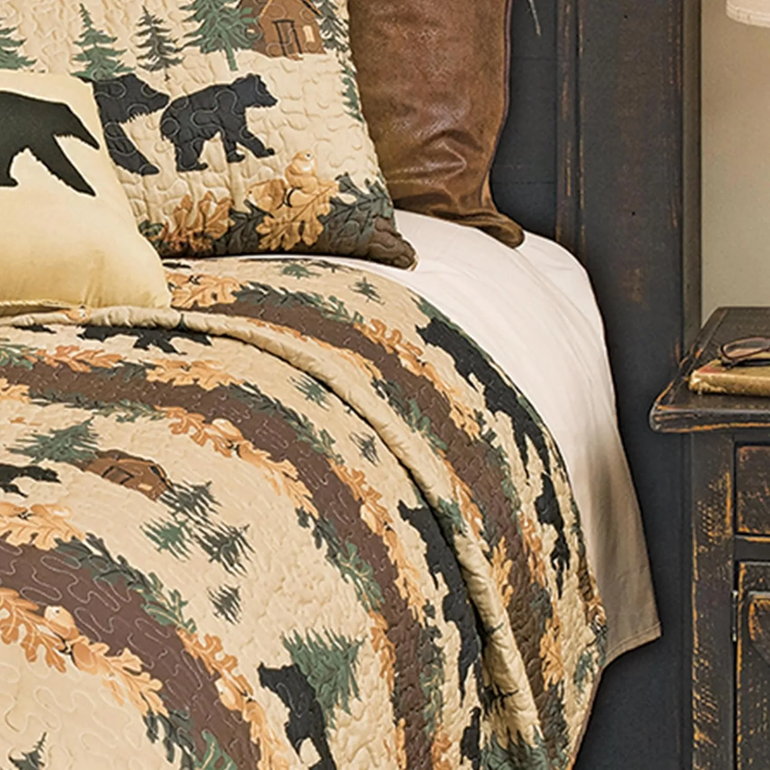Black Forest Décor Rustic Queen Size Comforter Set – Cabin Theme Bedding with Bear and Wildlife Prints, Cozy and Warm Country Lodge Quilt