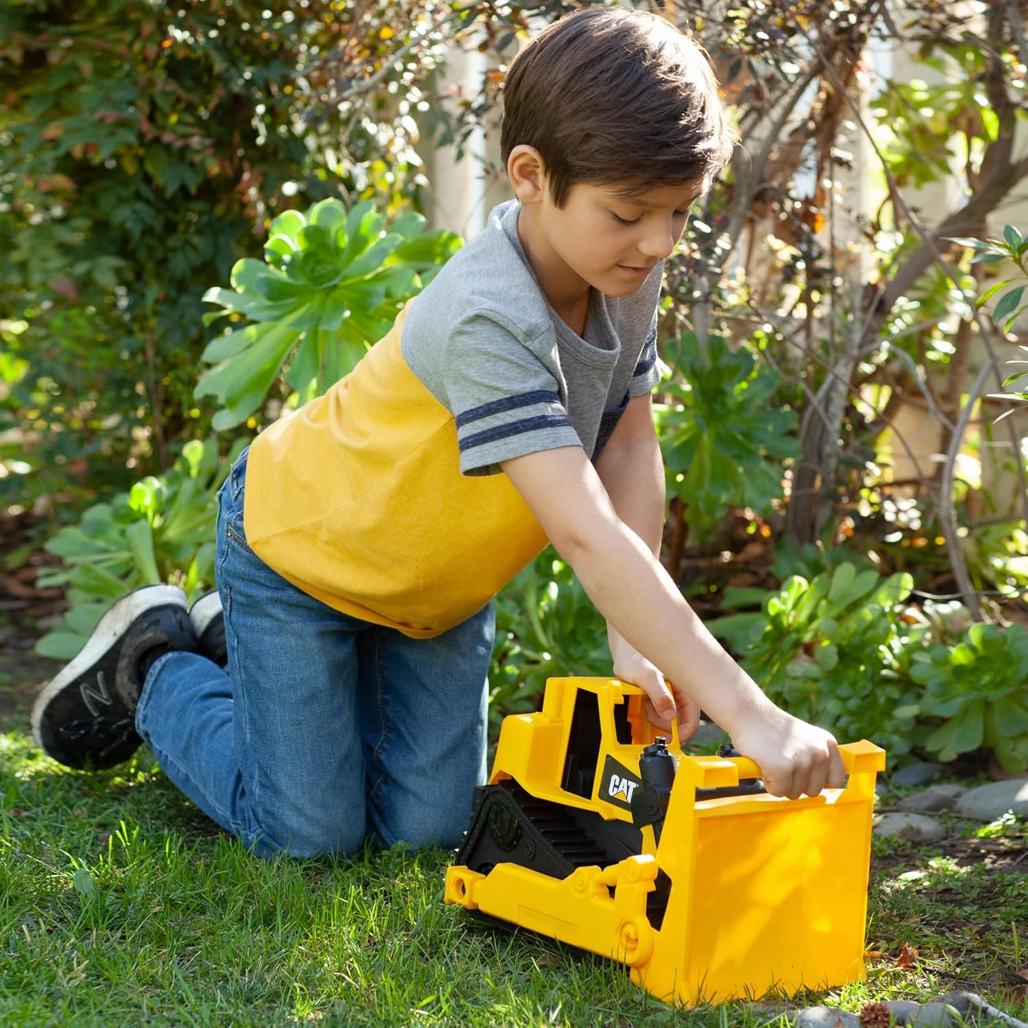 CAT Bulldozer Construction Toy | 15" | Ages 3  | Sturdy Plastic | No Batteries Required | CAT Construction Tough Rigs Series, Yellow