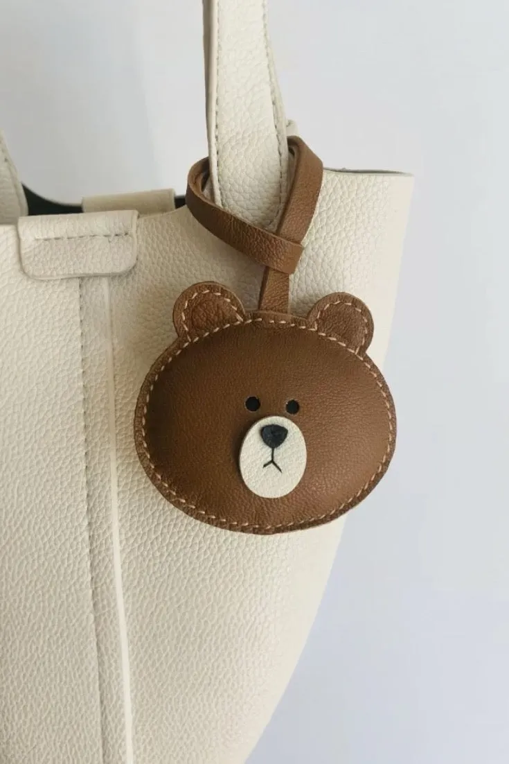 CUDDLY BEAR LEATHER CHARM