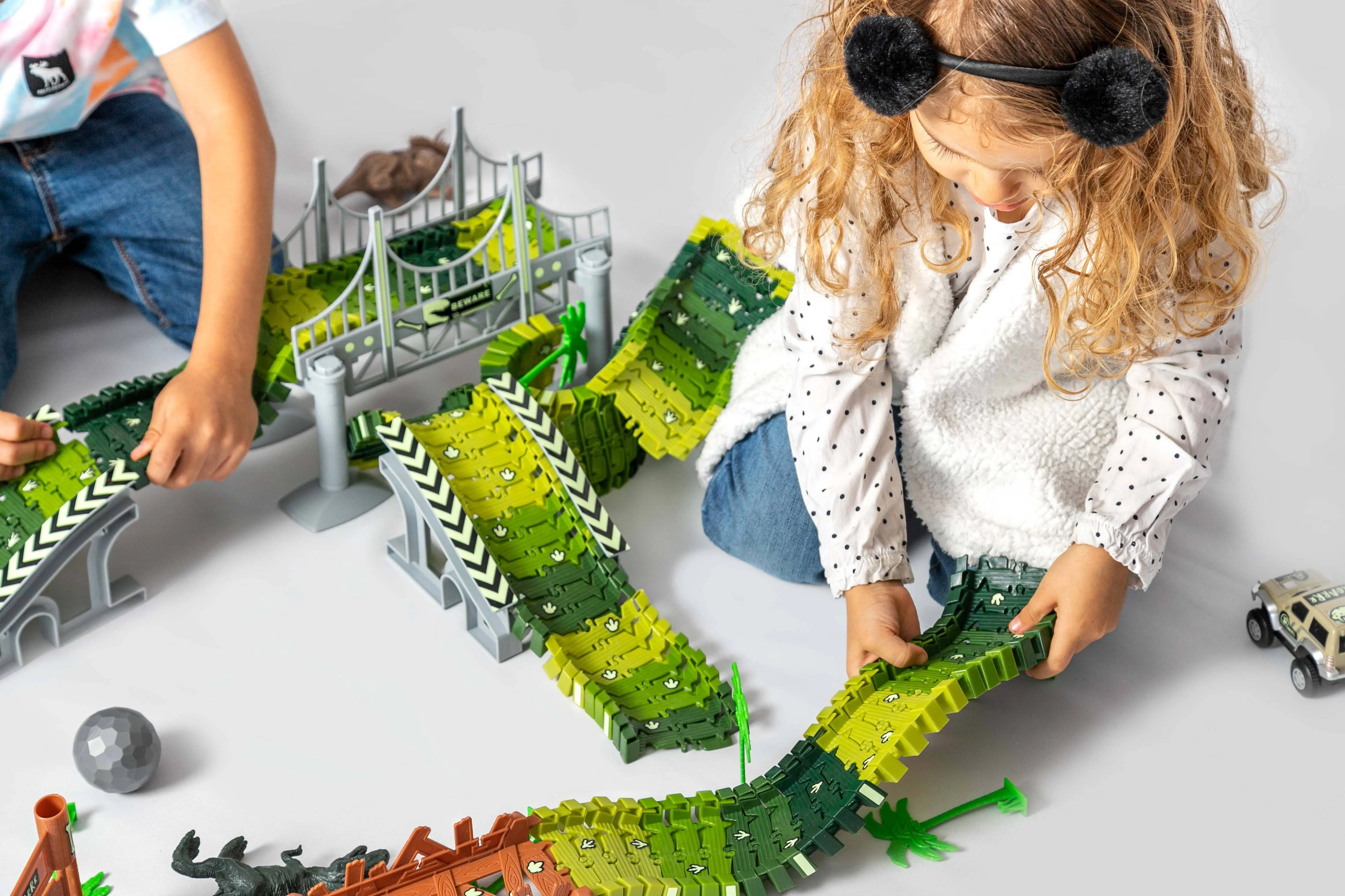 Dinosaur Race Car Journey Track Set Toy, STEM Glow In The Dark Toy