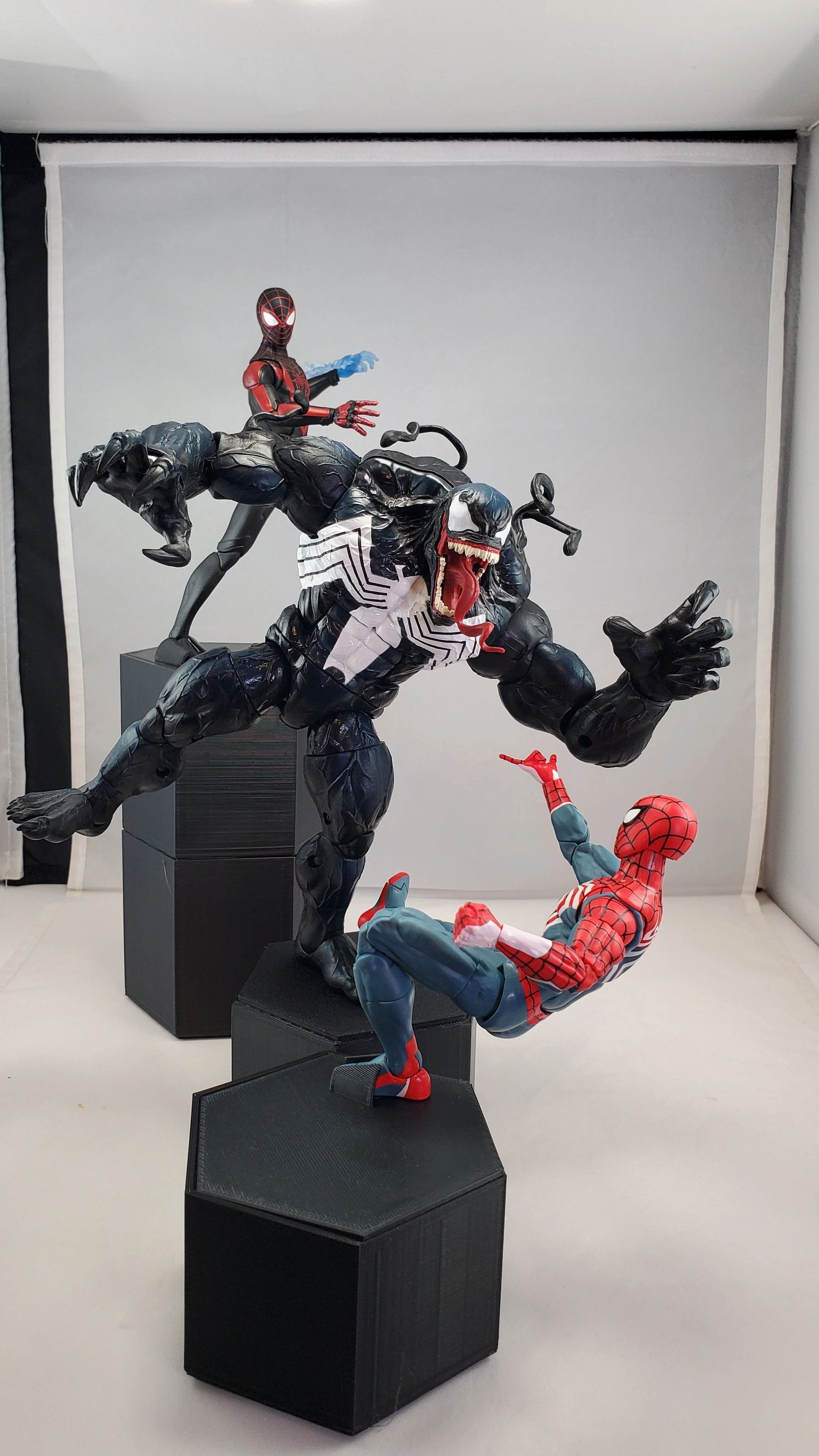 DispLayers: Action Figure Display Stands