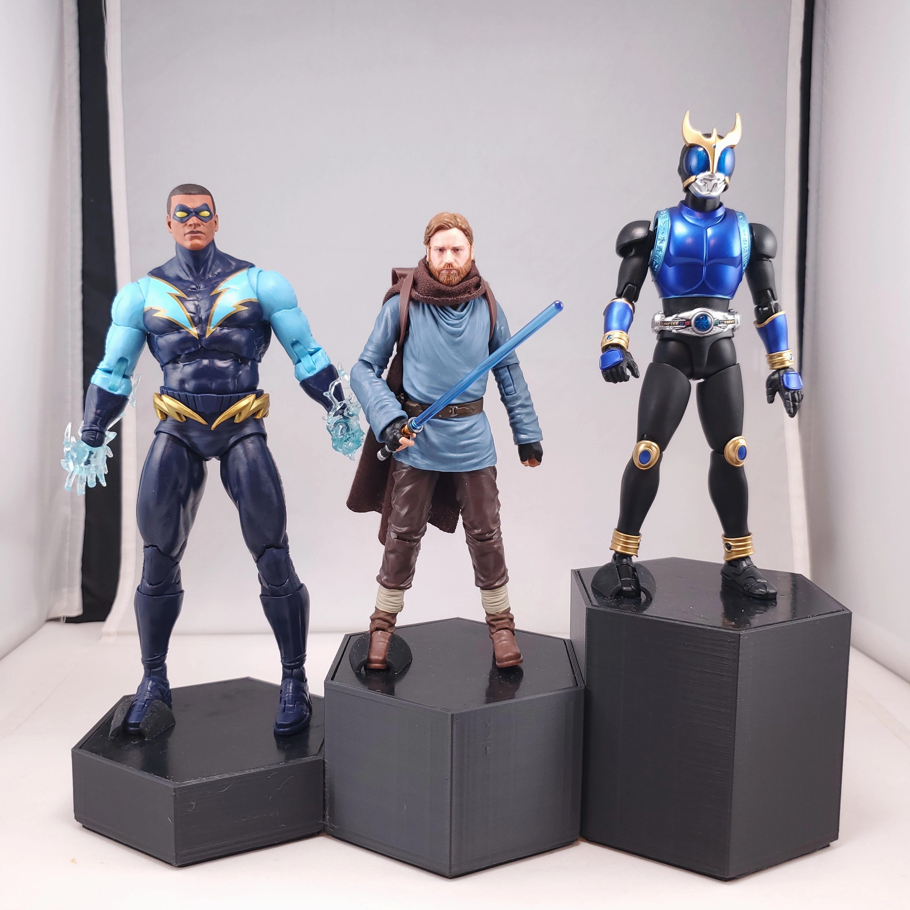 DispLayers: Action Figure Display Stands