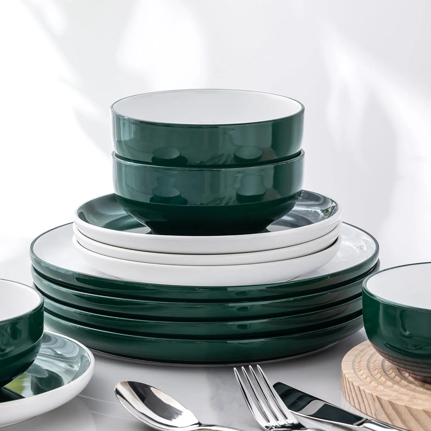 GBHOME 18 Pieces Ceramic Dinnerware Set, Modern White Dish Set for 6，Scratch Resistant Smooth Plates and Bowls Sets，Oven Safe，Microwave & Dishwasher