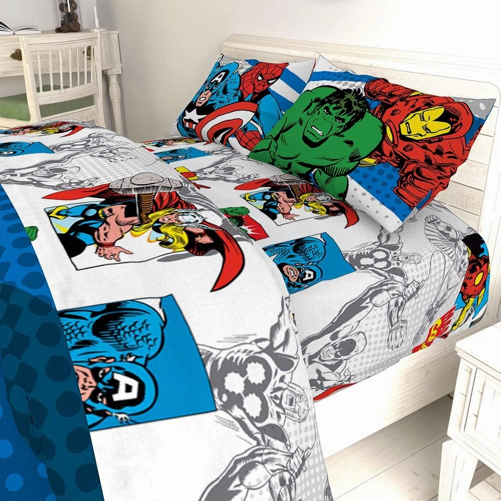 Jay Franco Marvel Comics Full Sheet Set-Features Captain America, Hulk, Iron Man, Spiderman, and Thor, Good Guys Blue