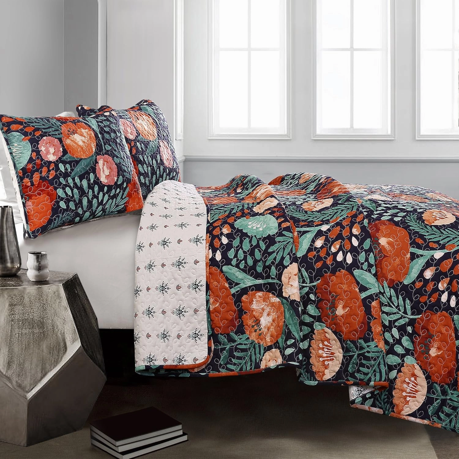 Lush Decor 3 Piece Poppy Garden Quilt Set, King, Navy