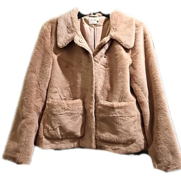 NWT Alice Rose lined fluffy jacket with front pockets