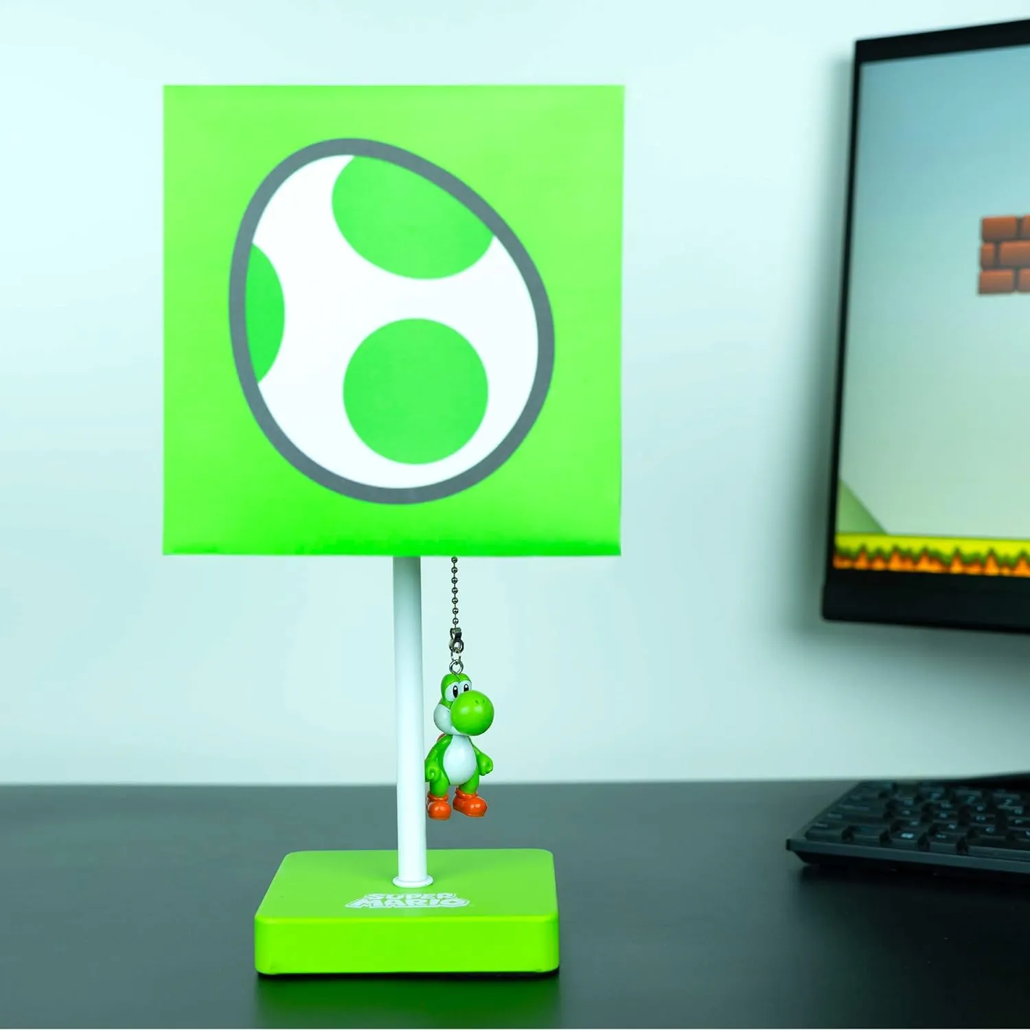 Paladone Super Mario Yoshi Lamp Officially Licensed Nintendo Room Decor Night Light