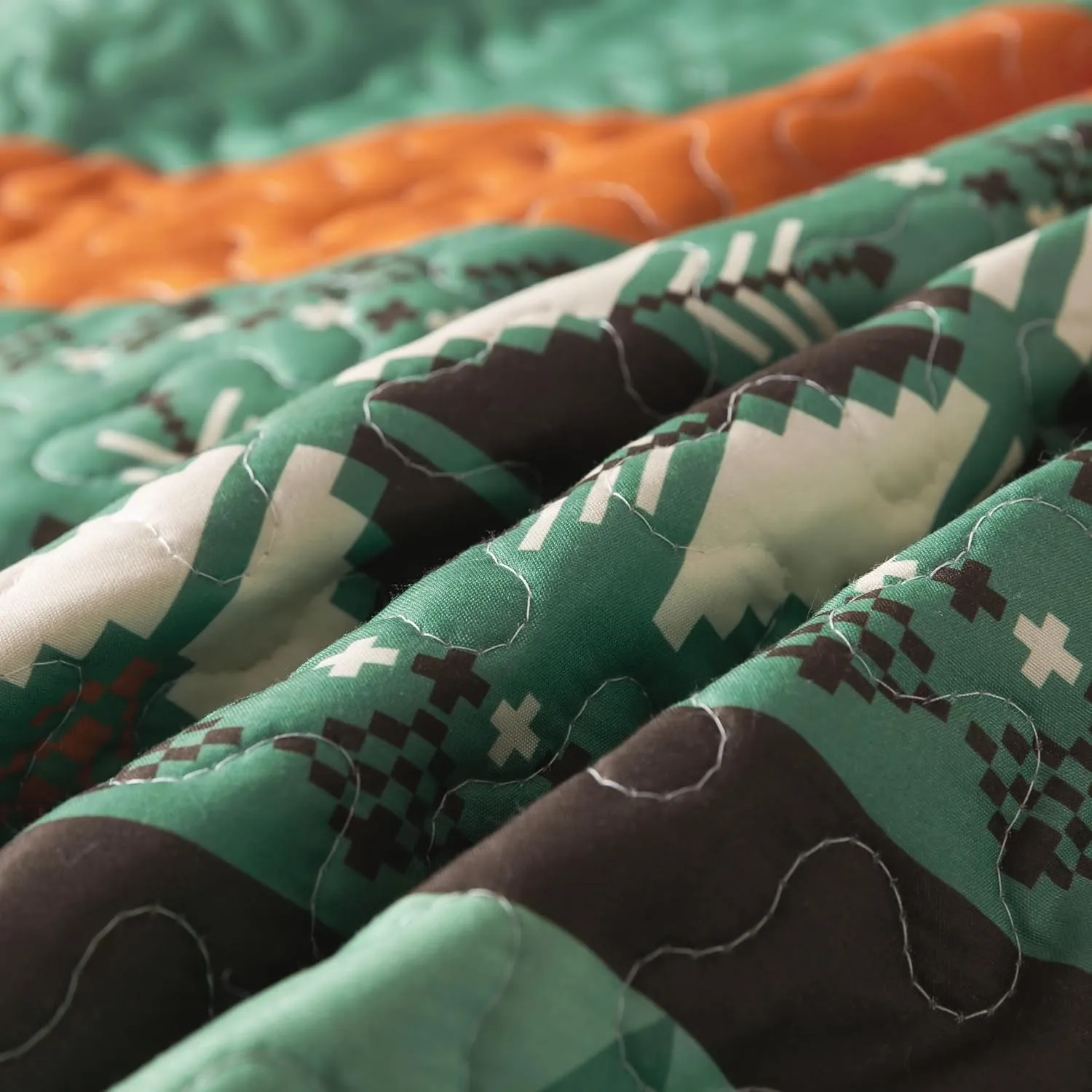 Soul & Lane Rustic Cabin Bear Quilt Set - Twin Size with 1 Sham, Wilderness Lodge Bedding with Country Nature Theme, Forest Quilted Bedspread with Outdoor Motif for Ski Lodge and Lake House
