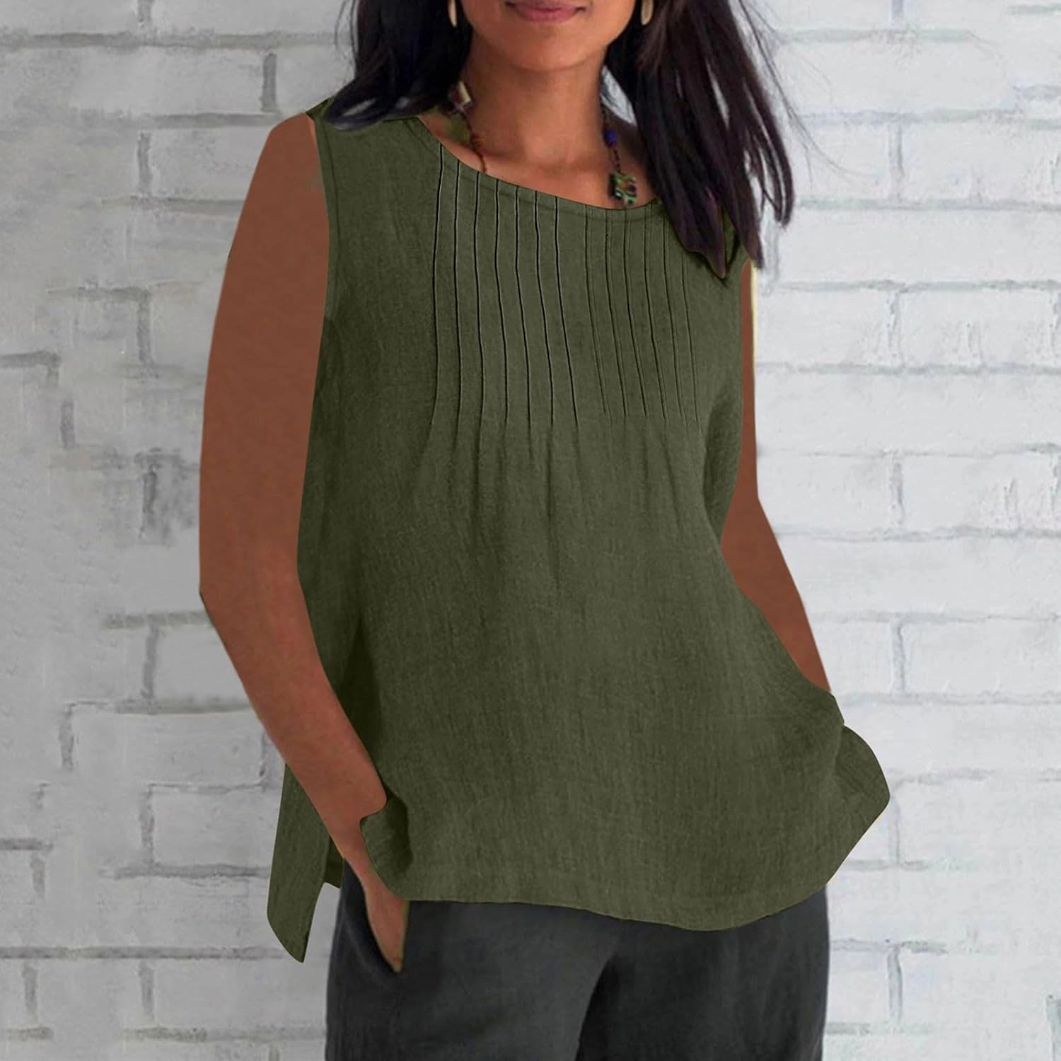 Tank Tops for Women 2025 Plus Size Pleated Side Split Camisole Tank Tops Summer Fashion Crew Neck Sleeveless Vest
